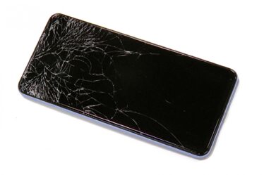 スマホの画面修理は？費用の相場とお得な対処法